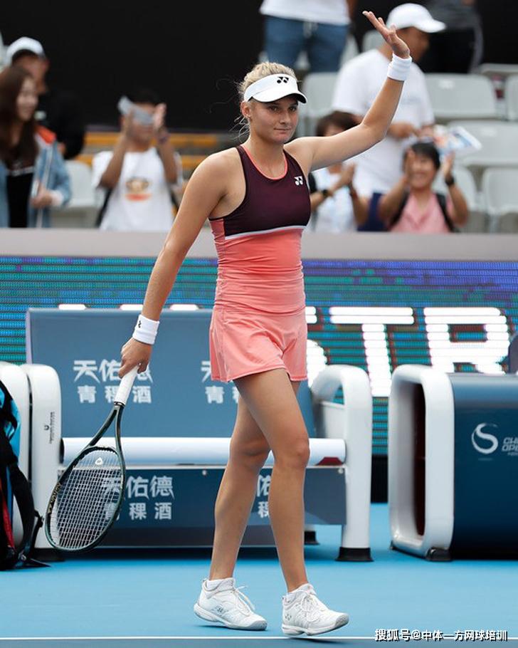 与巨星之间 与巨星之间