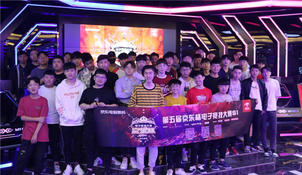 理想化為現 理想化為現