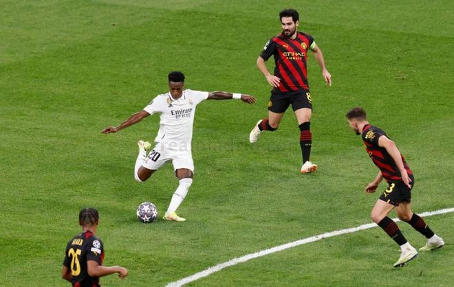 在面对他们 在面对他们